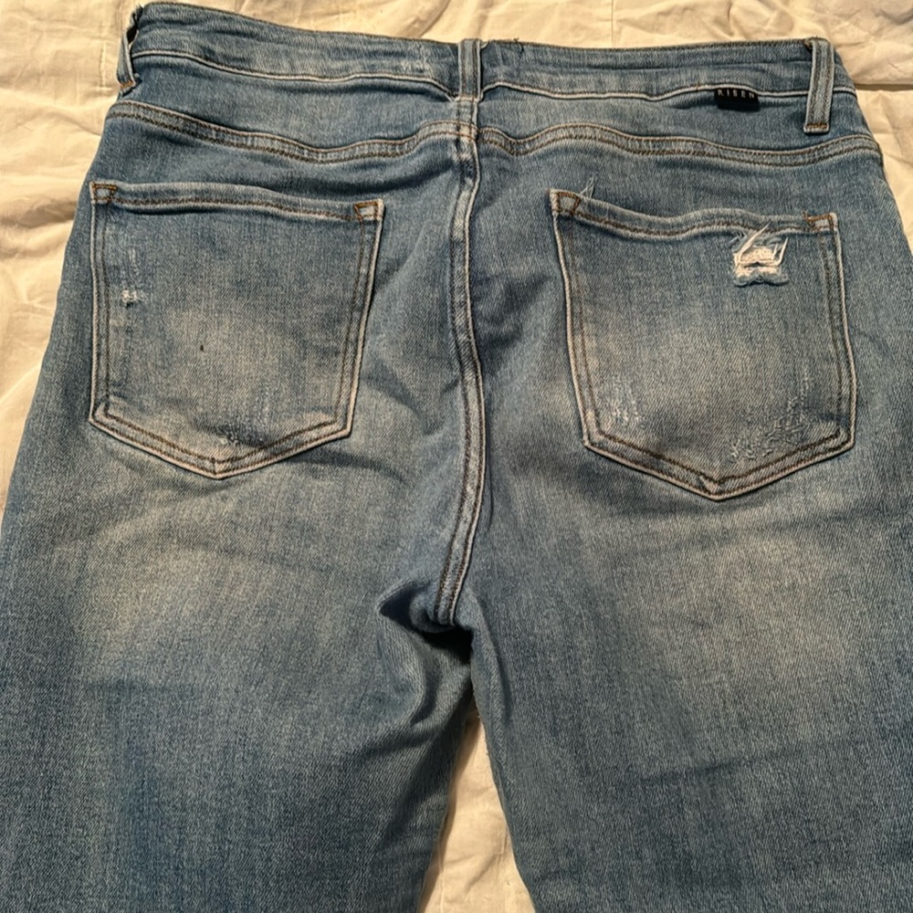 Risen distressed jeans